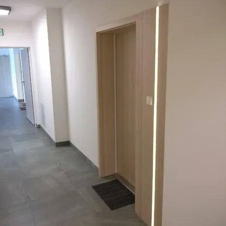 Limonkowy Podczele Apartment *